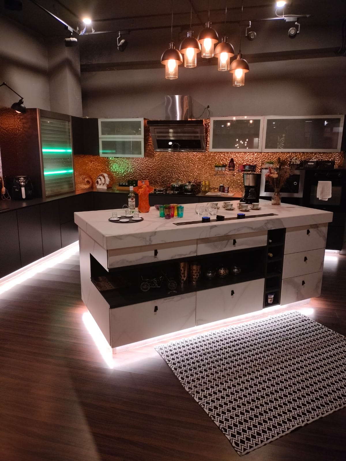 How decorative laminates are redefining traditional hotel spaces - Hotelier  India, image size:1200x1600