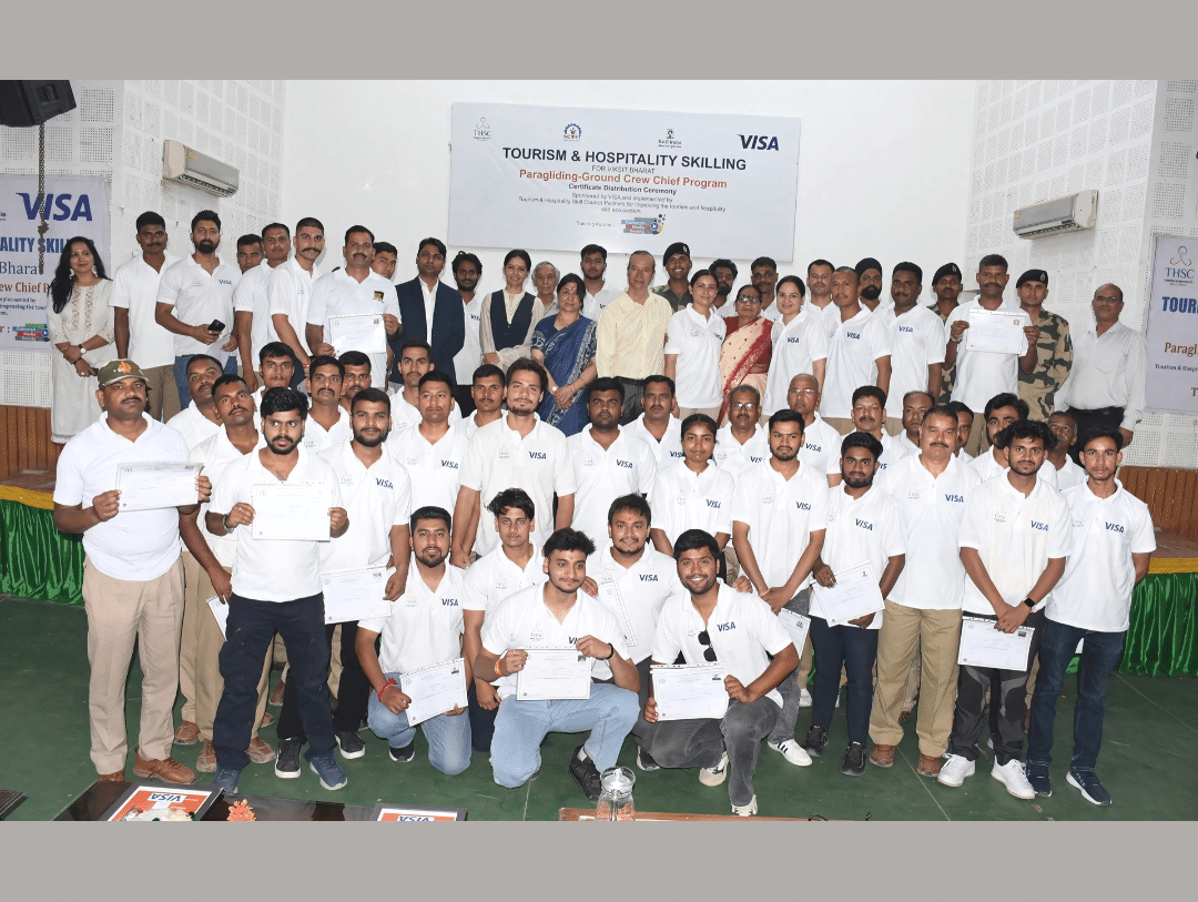 THSC & VISA Recognise Trained Paragliding Ground Crew in Dehradun