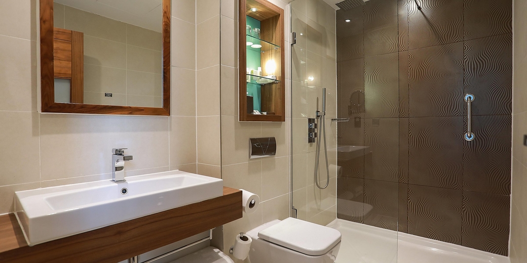 IHG opts for bulk-size bathroom amenities to reduce plastic waste -  Business - Hotelier India